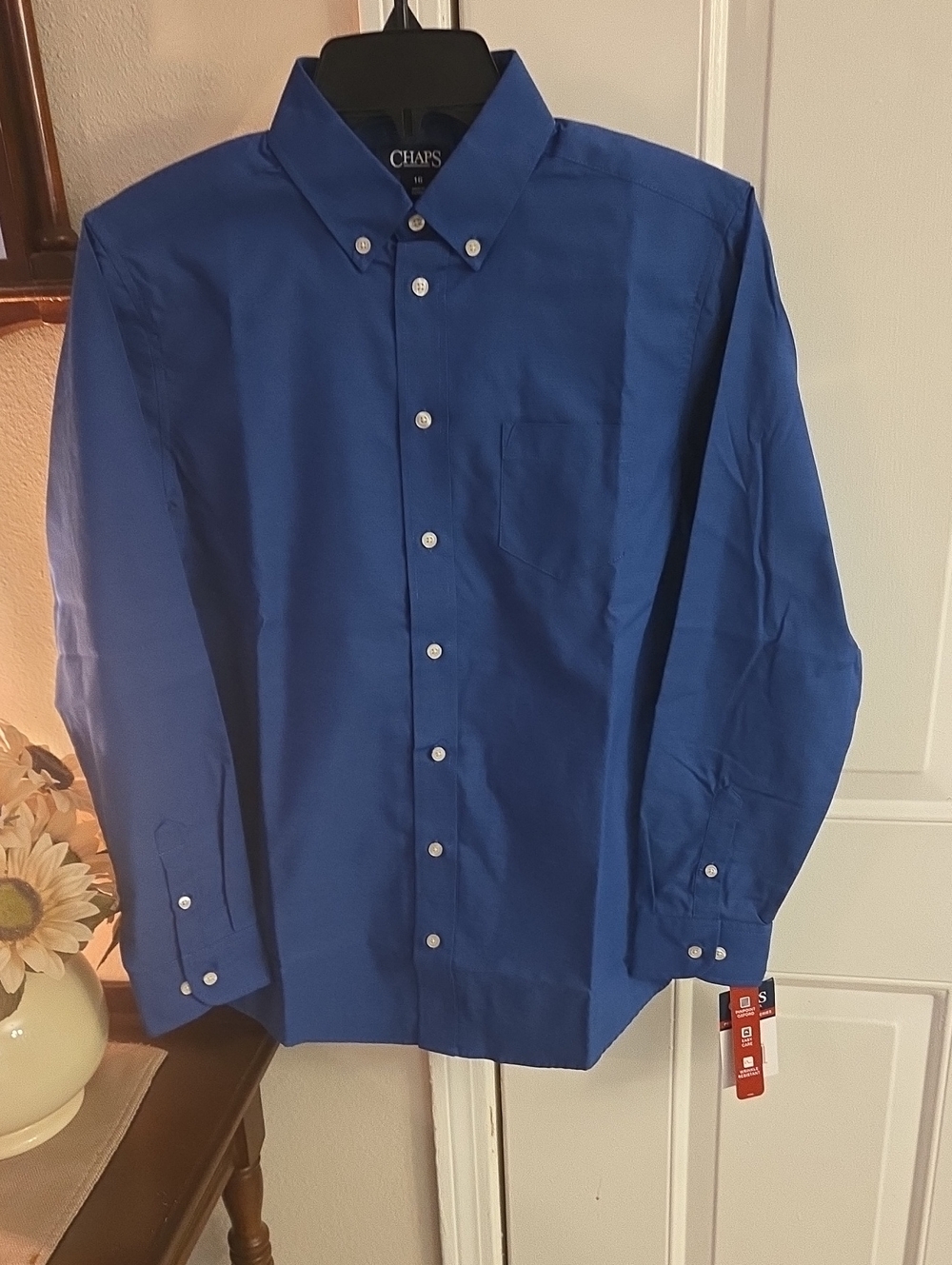 Chaps Men's Button-Down Dress Shirt in Blue